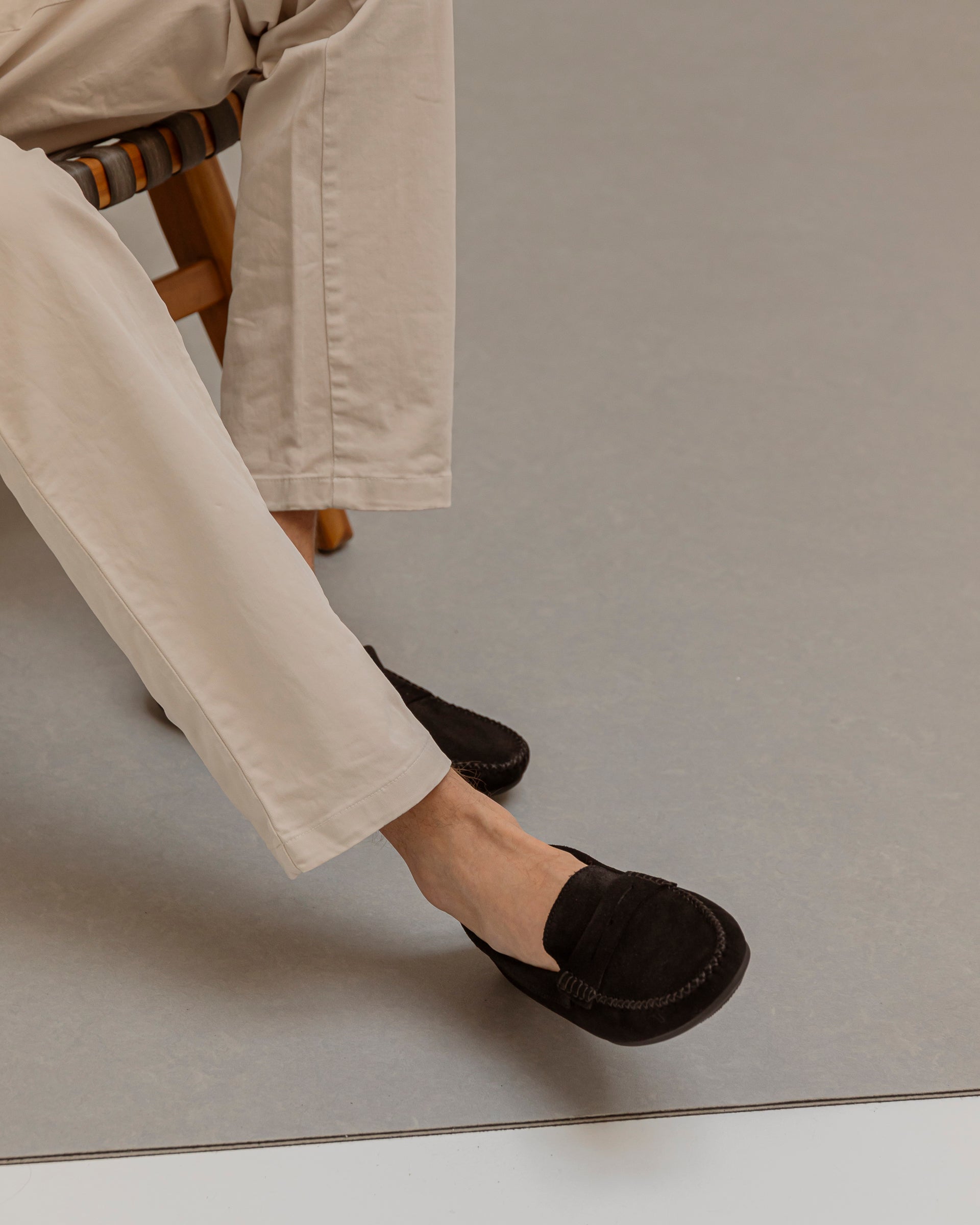 Mocasines ante negro