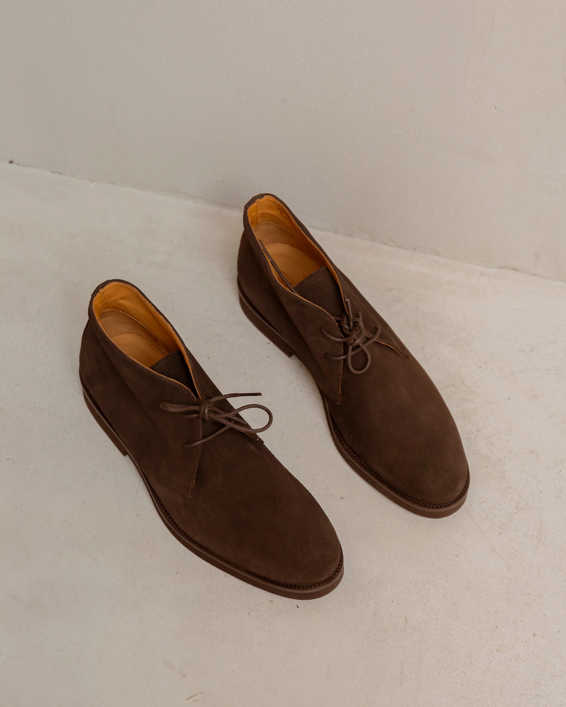 Botas de cordones ante