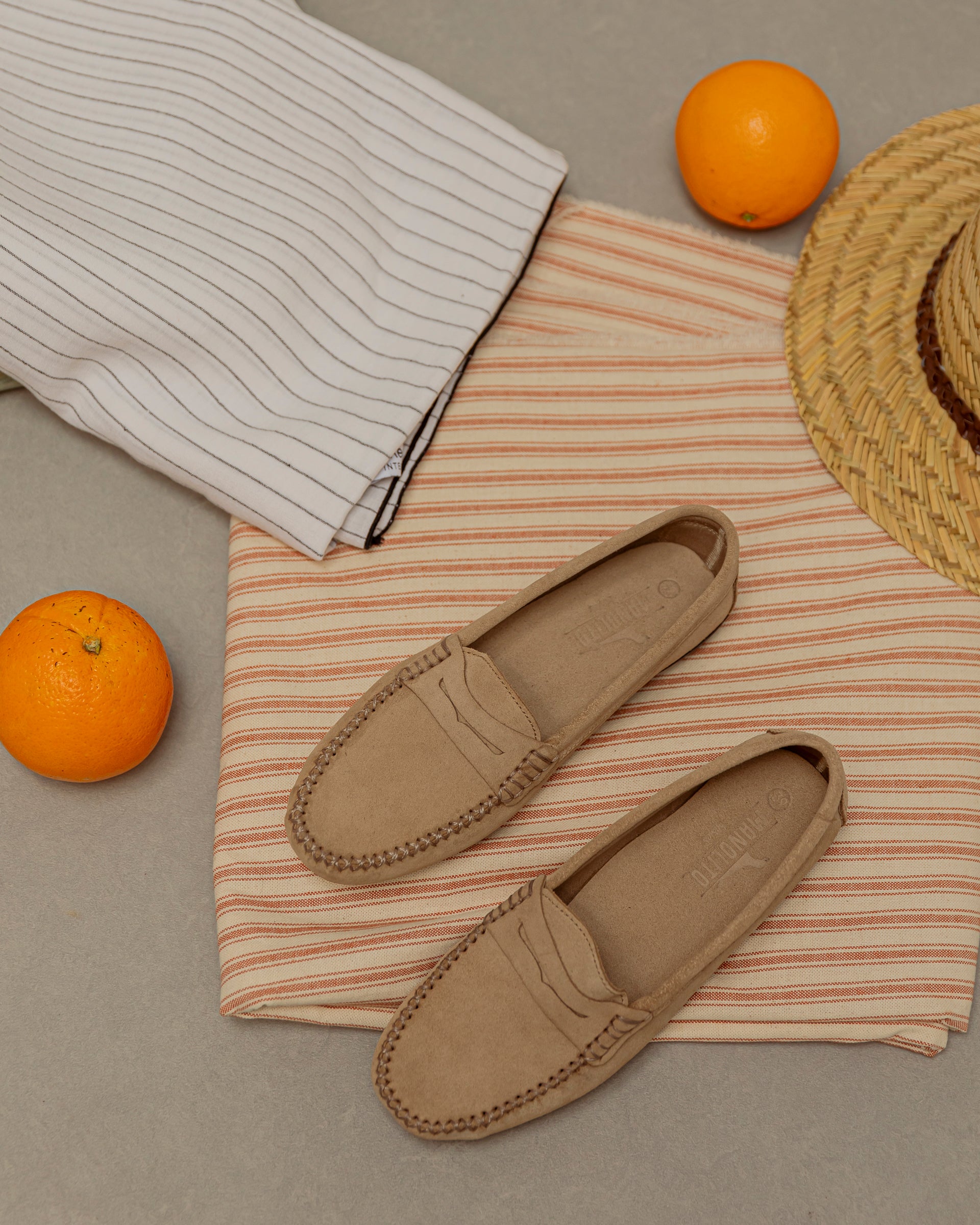 Mocasines ante beige claro