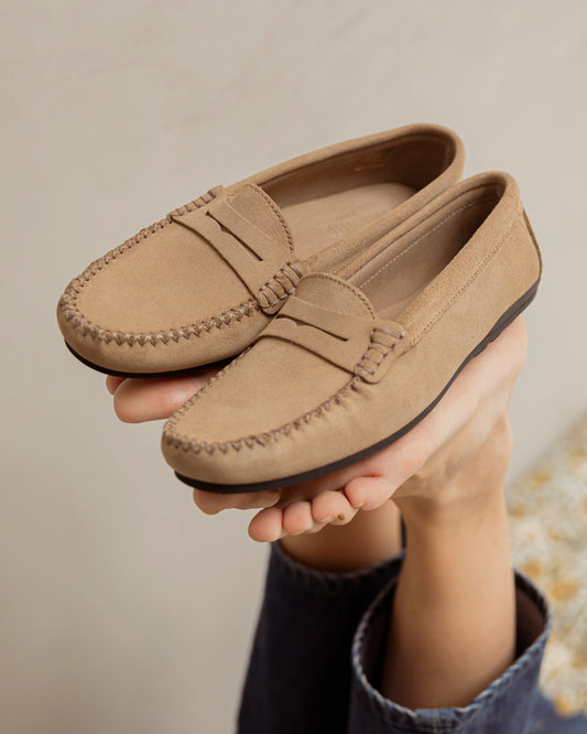 Mocasines ante beige claro